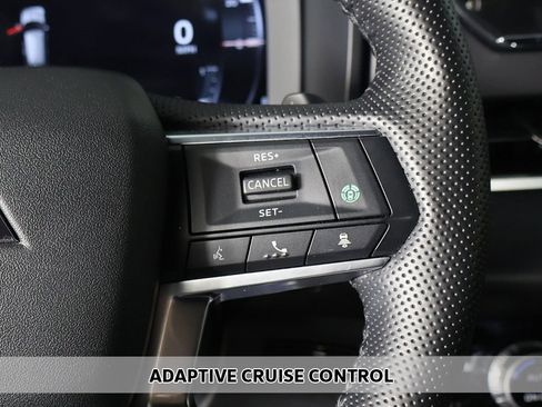 Used 2024 Mitsubishi Outlander SE Black Edition image 4