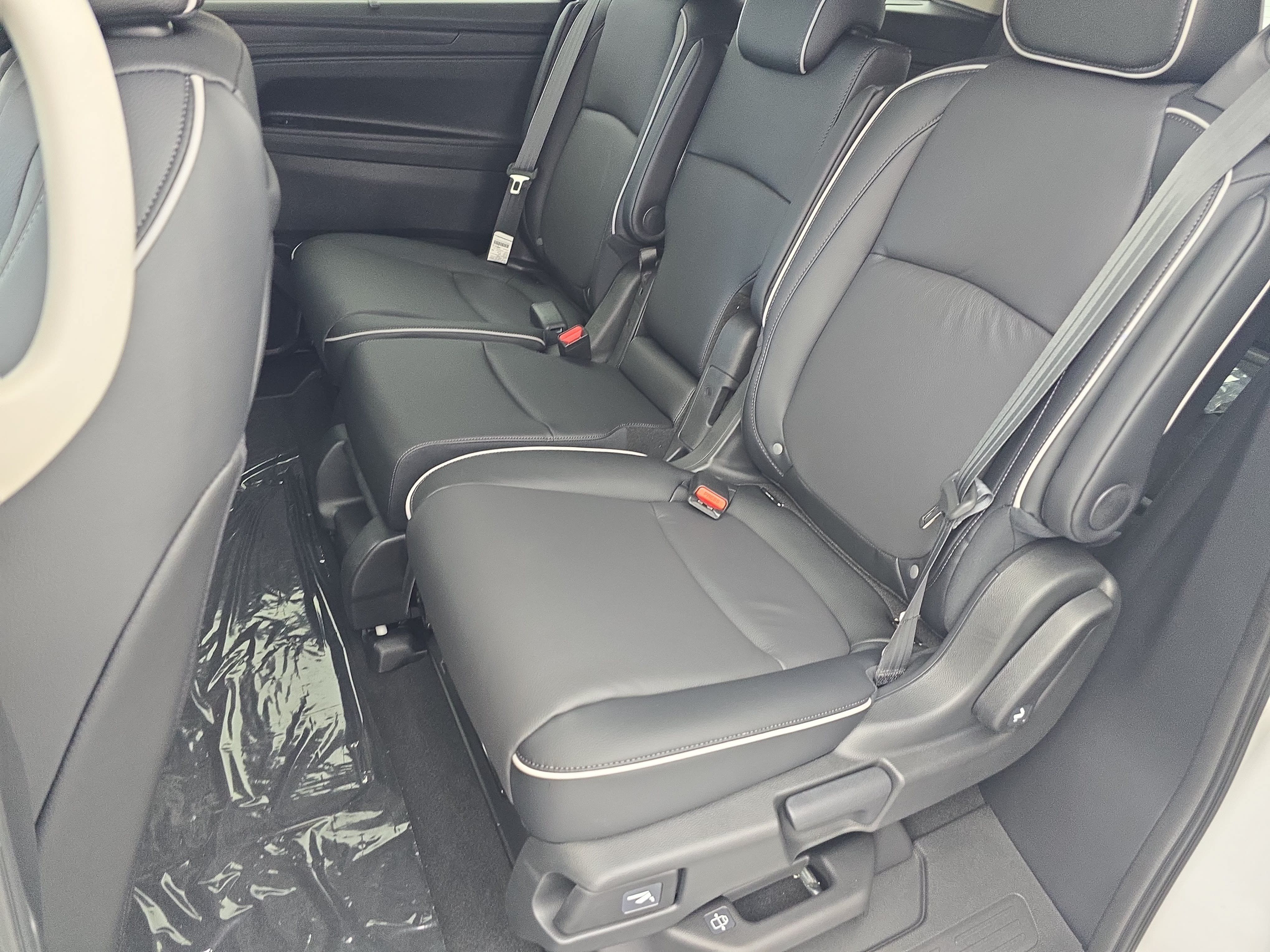 New 2027 Honda Odyssey Touring image 15