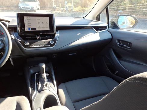 Used 2024 Toyota Corolla LE FWD image 14