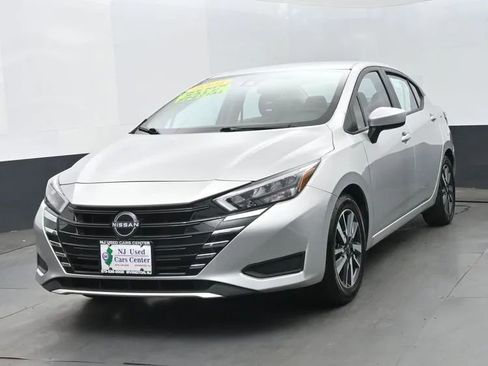 Used 2025 Nissan Versa SV FWD image 1