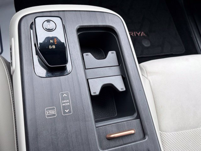 Used 2024 Nissan Ariya AWD image 24