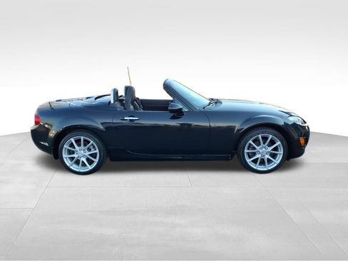 Used 2010 MAZDA MX-5 Miata Grand Touring w/ Premium Pkg image 25