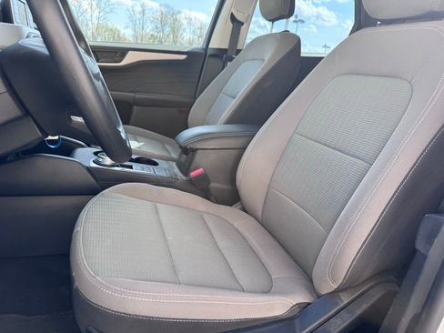 Used 2022 Ford Escape S image 8