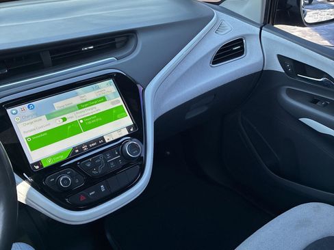 Used 2021 Chevrolet Bolt LT image 8