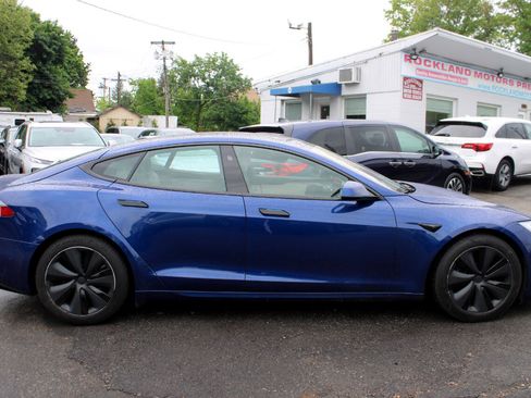 Used 2021 Tesla Model S Plaid image 4