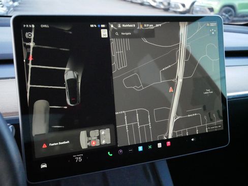 Used 2023 Tesla Model Y Long Range image 30