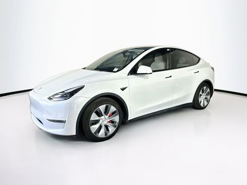 Used 2022 Tesla Model Y Performance AWD/4WD image 3