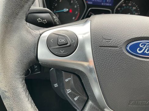 Used 2014 Ford Focus SE w/ Equipment Group 201A image 4