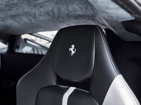 Used 2017 Ferrari 488 GTB RWD image 53