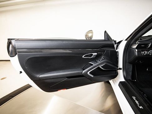 Certified 2019 Porsche 911 Turbo S AWD/4WD image 23