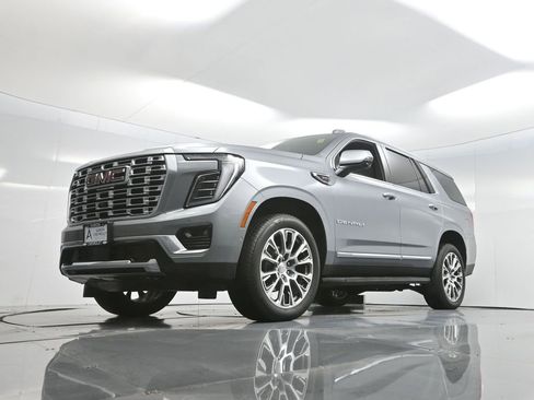 Used 2025 GMC Yukon Denali image 65