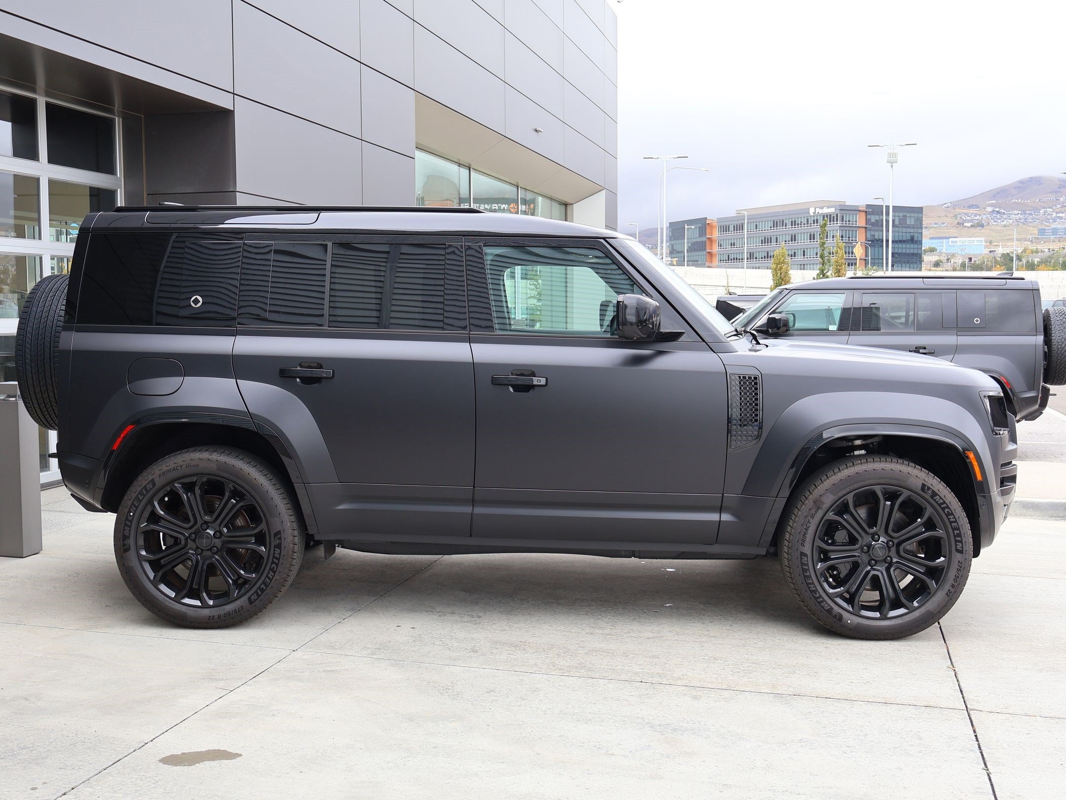 New 2026 Land Rover Defender 110 OCTA AWD/4WD image 4