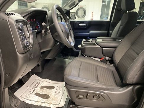 Certified 2022 Chevrolet Silverado 1500 Custom image 25