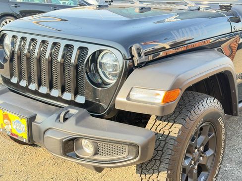 Used 2021 Jeep Wrangler Unlimited Sport AWD/4WD image 9