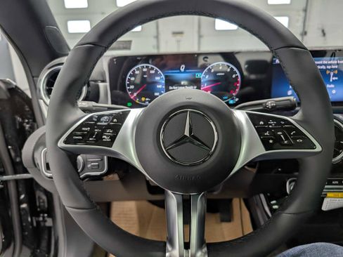Used 2026 Mercedes-Benz CLA 250 4MATIC image 31