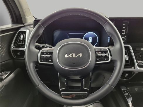 Used 2023 Kia Sorento SX AWD/4WD image 6
