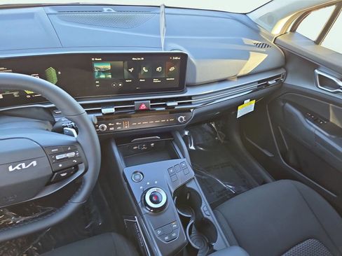 New 2026 Kia Sportage S image 21