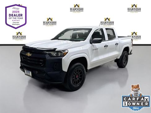 Used 2025 Chevrolet Colorado W/T w/ Advanced Trailering Package AWD/4WD image 1