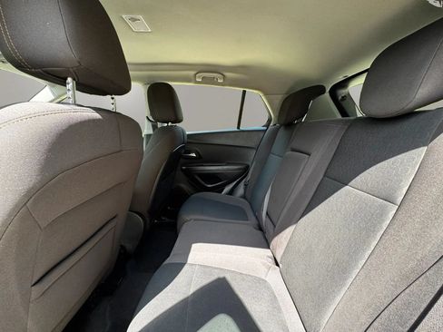 Used 2017 Chevrolet Trax LS FWD image 13