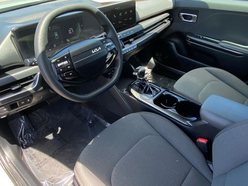 Used 2025 Kia K4 FWD image 24