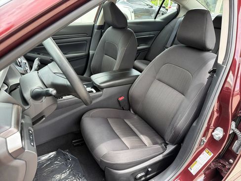 Certified 2024 Nissan Altima 2.5 SV FWD image 30