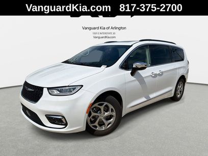 Used 2023 Chrysler Pacifica Limited