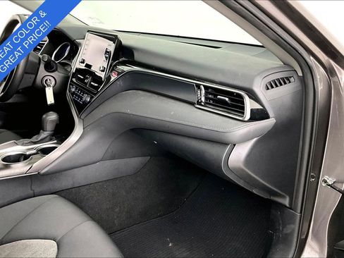 Used 2021 Toyota Camry LE FWD image 16