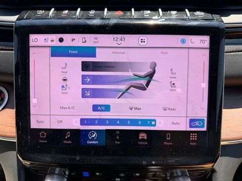 Used 2025 Jeep Grand Cherokee L Summit w/ Rear Seat Video Group I AWD/4WD image 33