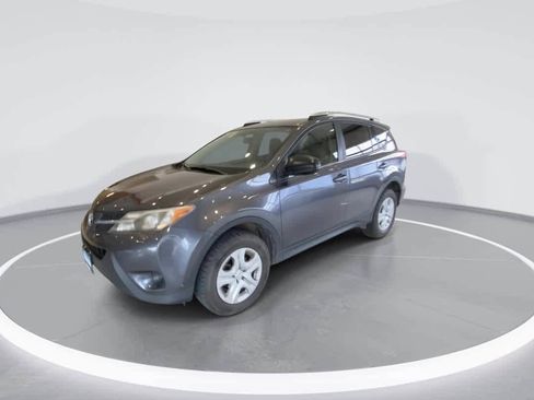 Used 2015 Toyota RAV4 LE AWD/4WD image 4