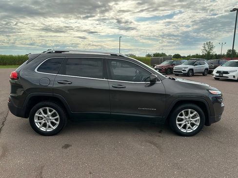 Used 2014 Jeep Cherokee Latitude FWD image 34
