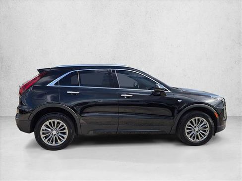Used 2024 Cadillac XT4 Premium Luxury w/ Technology Package FWD image 4