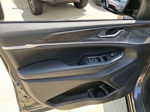 New 2026 Jeep Grand Cherokee Limited AWD/4WD image 9