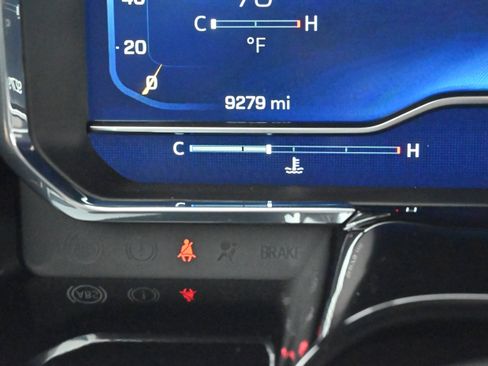 Used 2025 Chevrolet Silverado 1500 High Country w/ Technology Package image 28