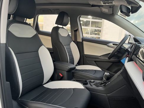 New 2025 Volkswagen Taos SEL image 26