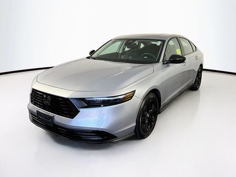 Used 2025 Honda Accord SE image 3