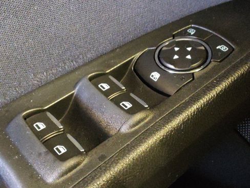 Used 2019 Ford Fusion SE FWD image 27
