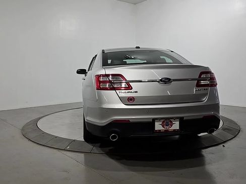 Used 2016 Ford Taurus Limited FWD image 4
