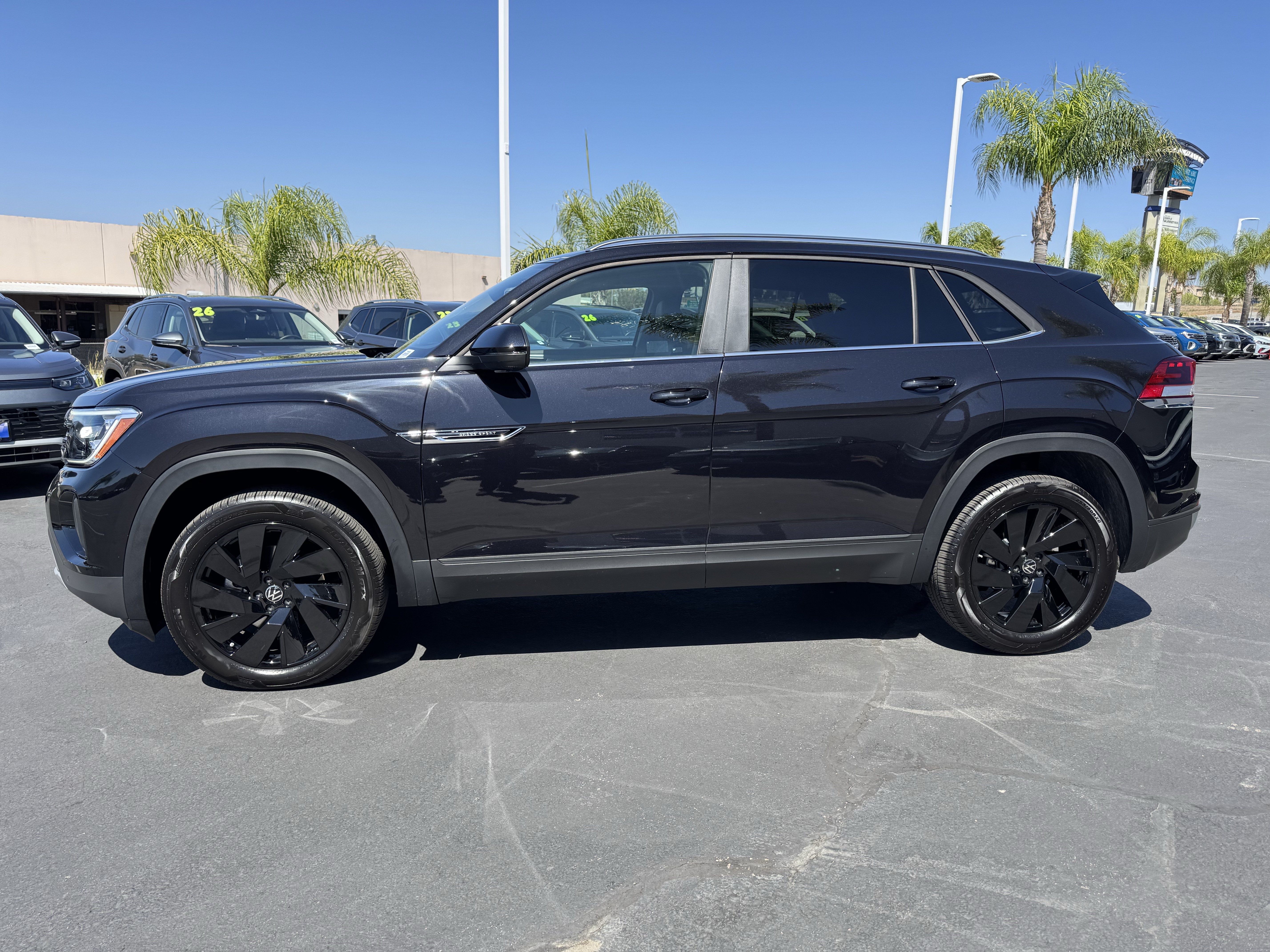 Used 2026 Volkswagen Atlas Cross Sport SE FWD image 6