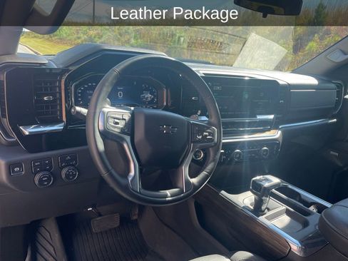 Used 2024 Chevrolet Silverado 1500 LT Trail Boss w/ Convenience Package II image 12