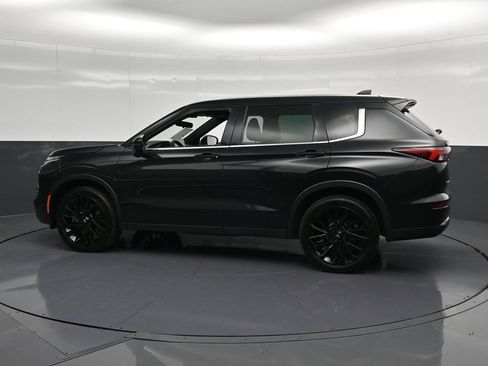 Used 2023 Mitsubishi Outlander SE FWD image 8