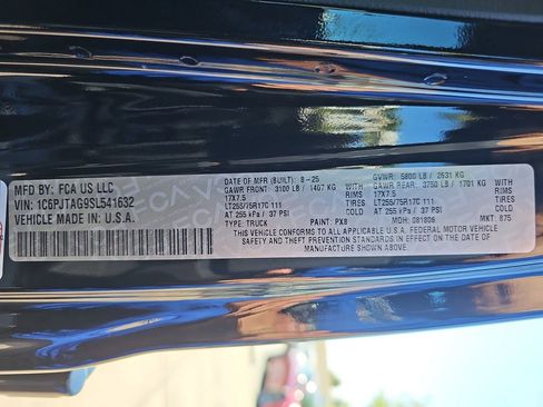 New 2025 Jeep Gladiator Willys image 40