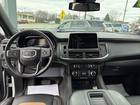 Used 2024 GMC Yukon AT4 w/ AT4 Premium Package image 15