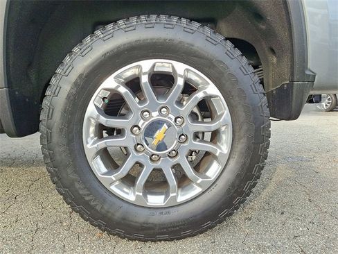 Used 2025 Chevrolet Silverado 2500 LTZ w/ LTZ Plus Package image 8