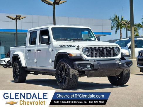 Used 2025 Jeep Gladiator Sport AWD/4WD image 10