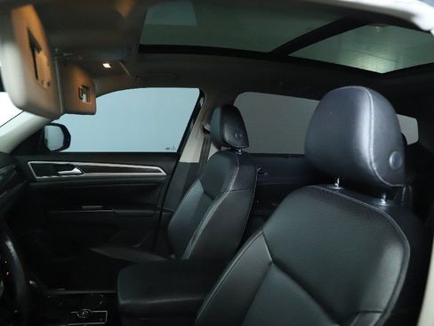 Used 2019 Volkswagen Atlas SEL image 24