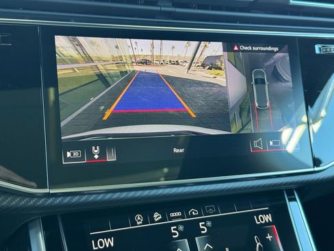 Used 2025 Audi SQ7 Premium Plus image 33