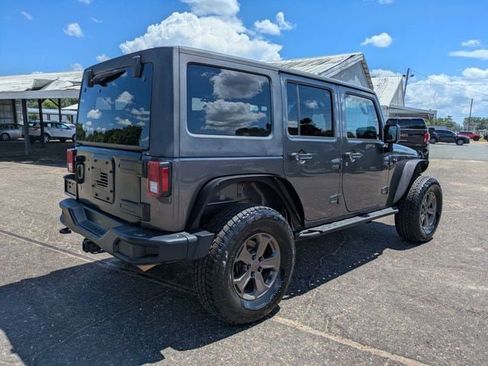 Used 2018 Jeep Wrangler Unlimited Sport AWD/4WD image 4