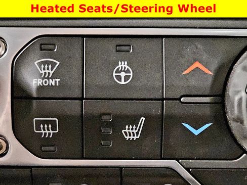 Used 2025 Jeep Wrangler Sahara AWD/4WD image 23