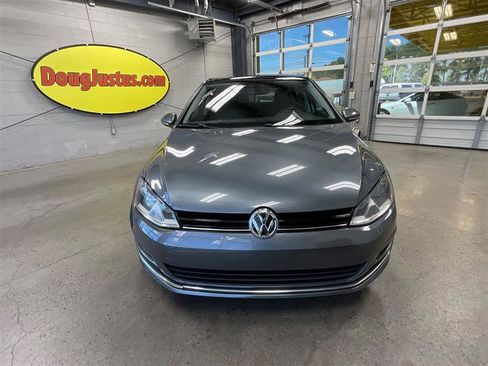 Used 2015 Volkswagen Golf TDI SEL image 8