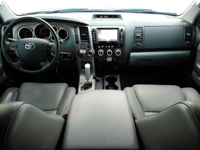 Used 2013 Toyota Sequoia Limited RWD image 2